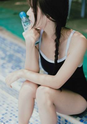美丽的小蜜蜂1