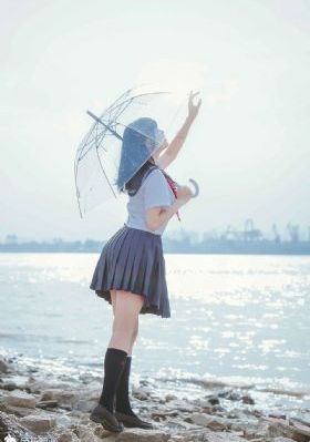 歌声振林樾