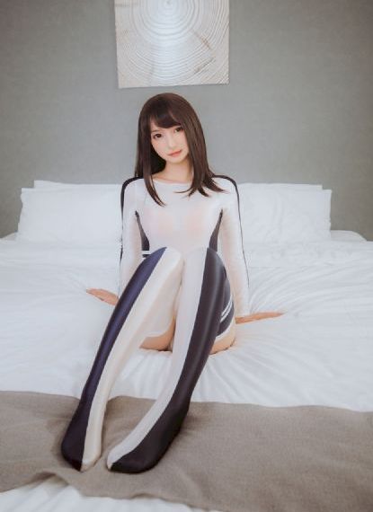 水哾萝拉